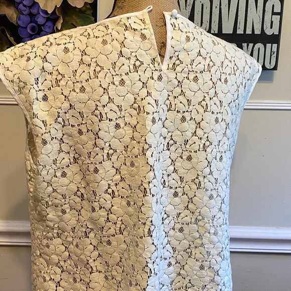 Halogen lace blouse from Nordstrom - size L Petite - Picture 2 of 2